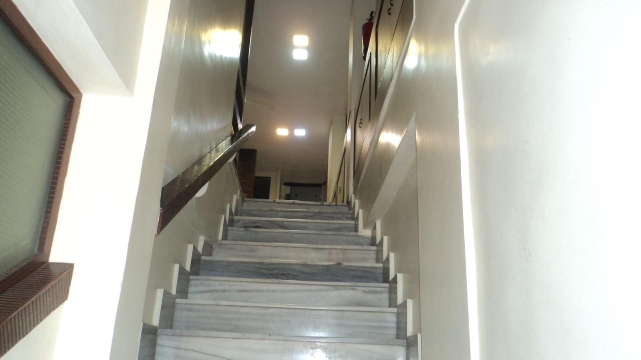 Benazeer Hotel Bombay Exterior foto