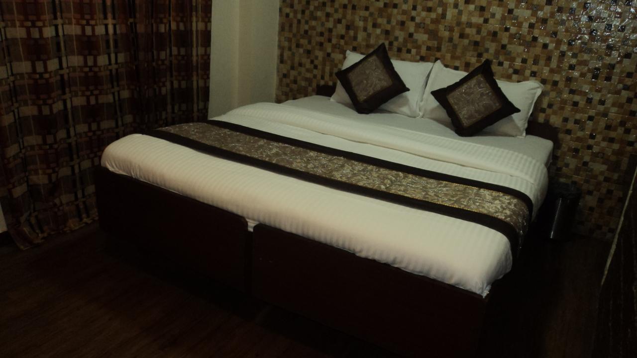 Benazeer Hotel Bombay Exterior foto