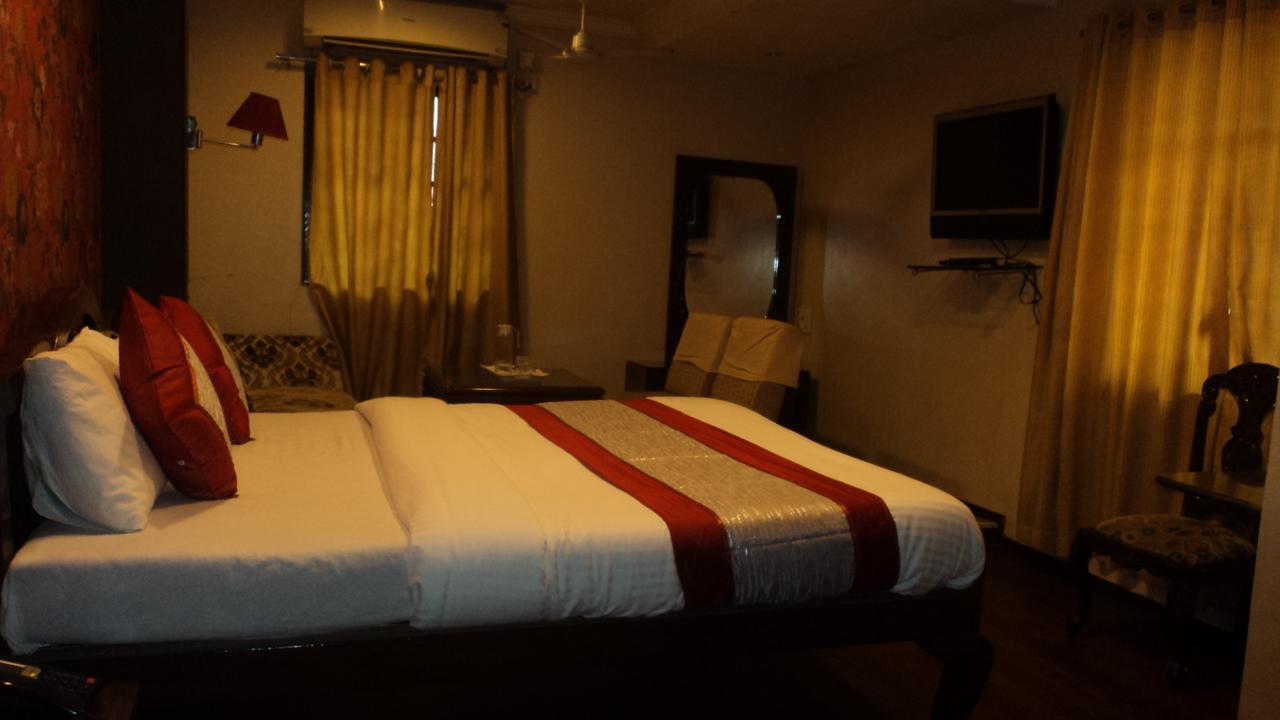 Benazeer Hotel Bombay Exterior foto