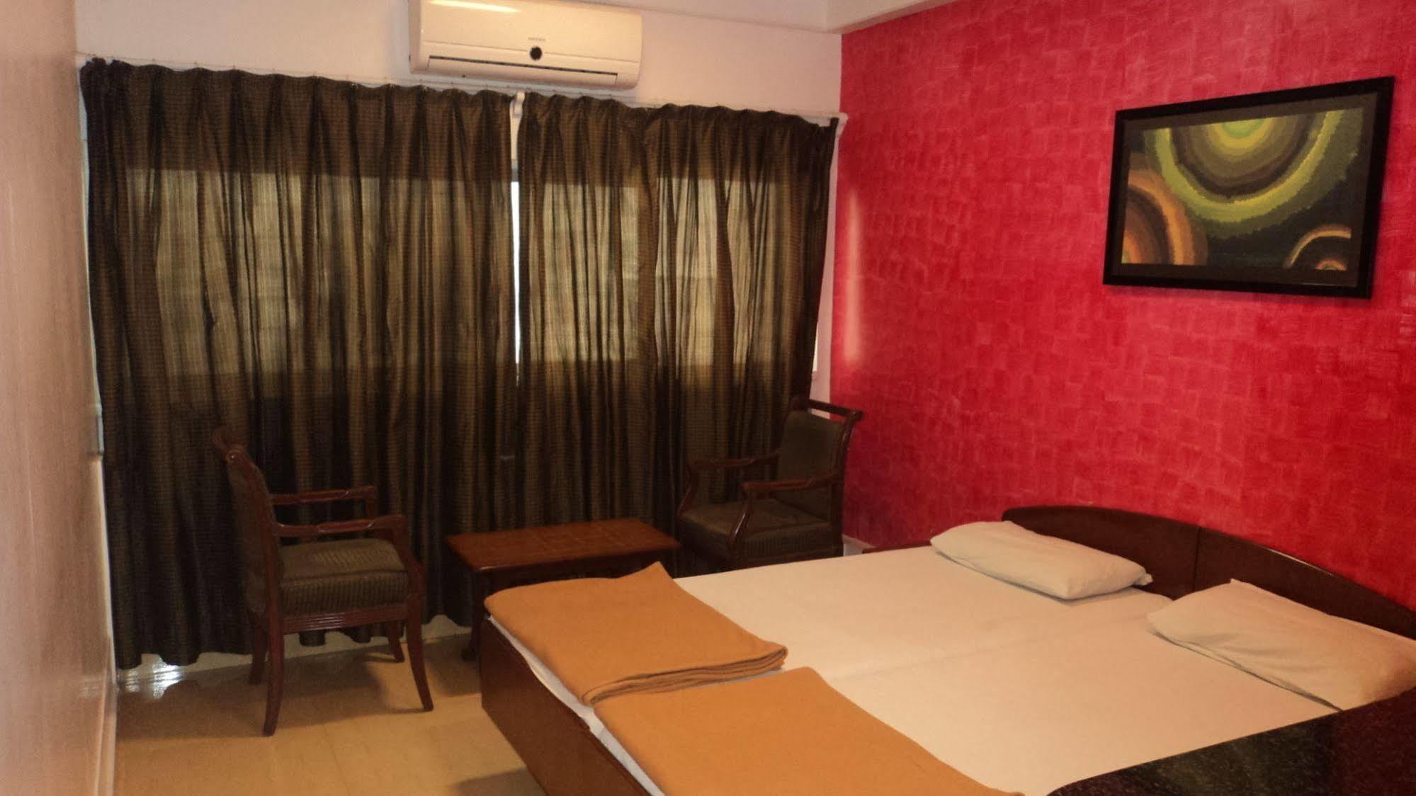 Benazeer Hotel Bombay Exterior foto