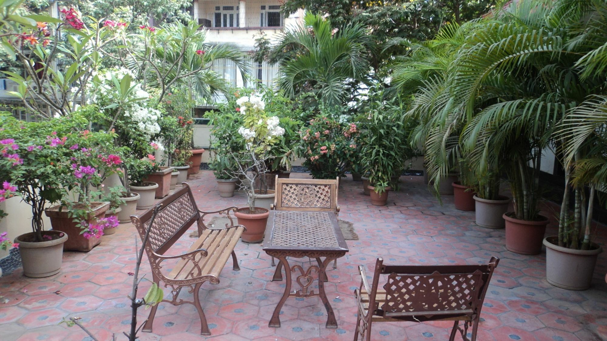 Benazeer Hotel Bombay Exterior foto